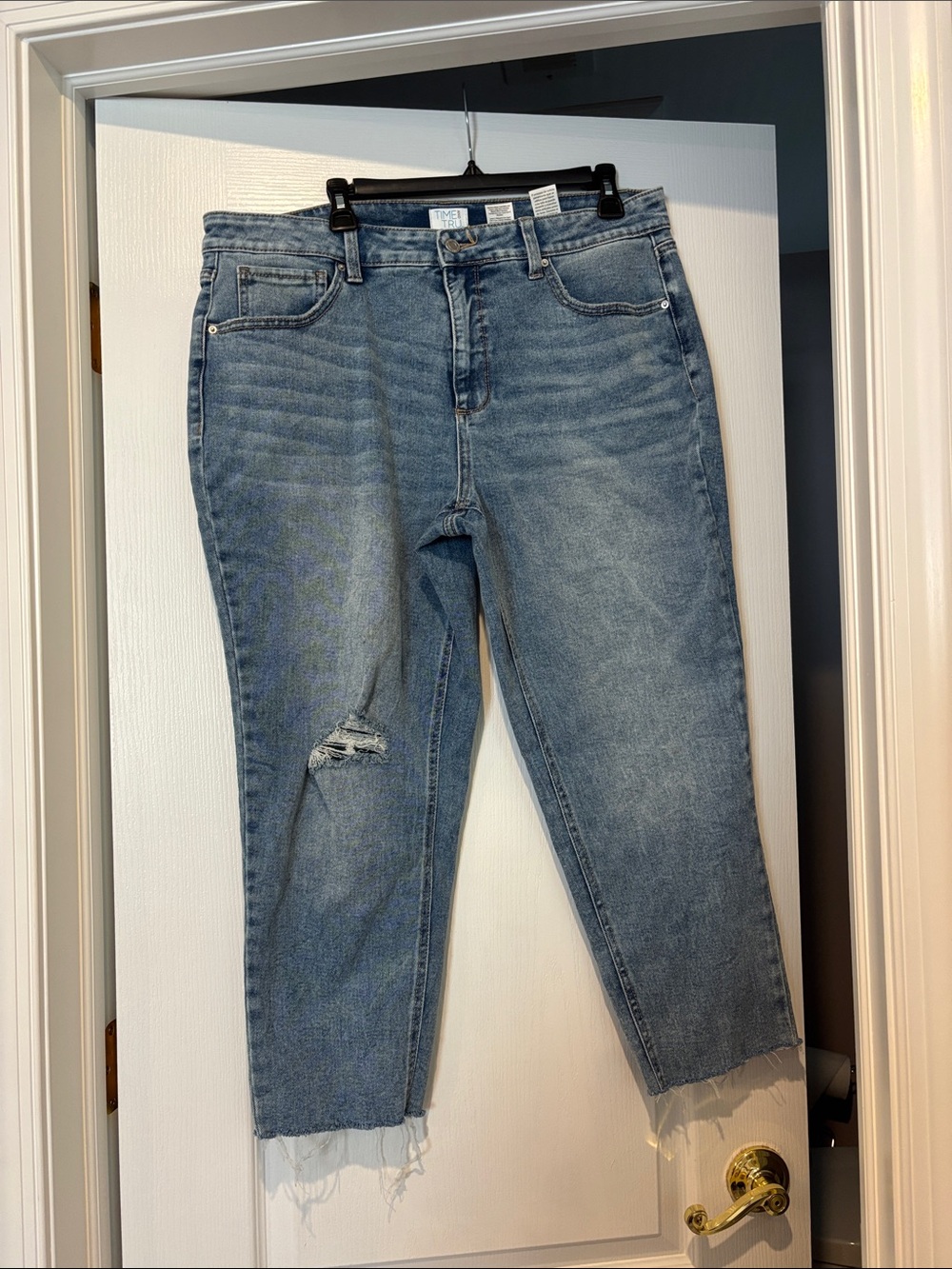 Classic Mid-Rise Light Blue Women’s Jeans